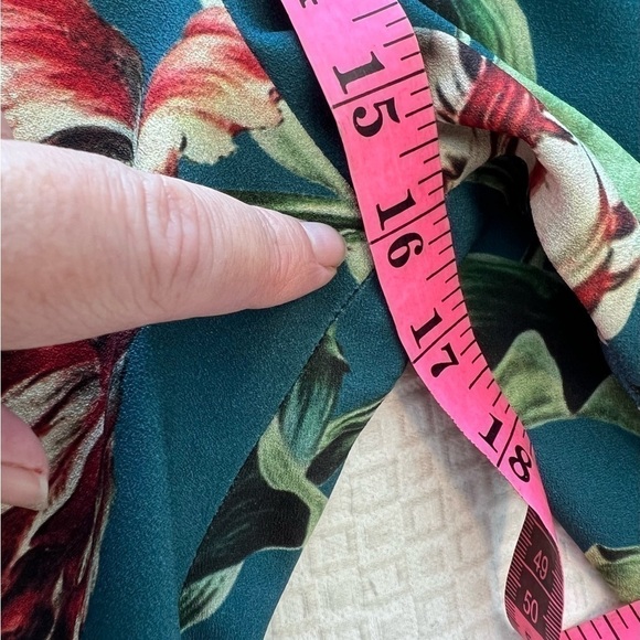 PatBO Botanica Floral Belted Cropped Pants - Picture 12 of 16